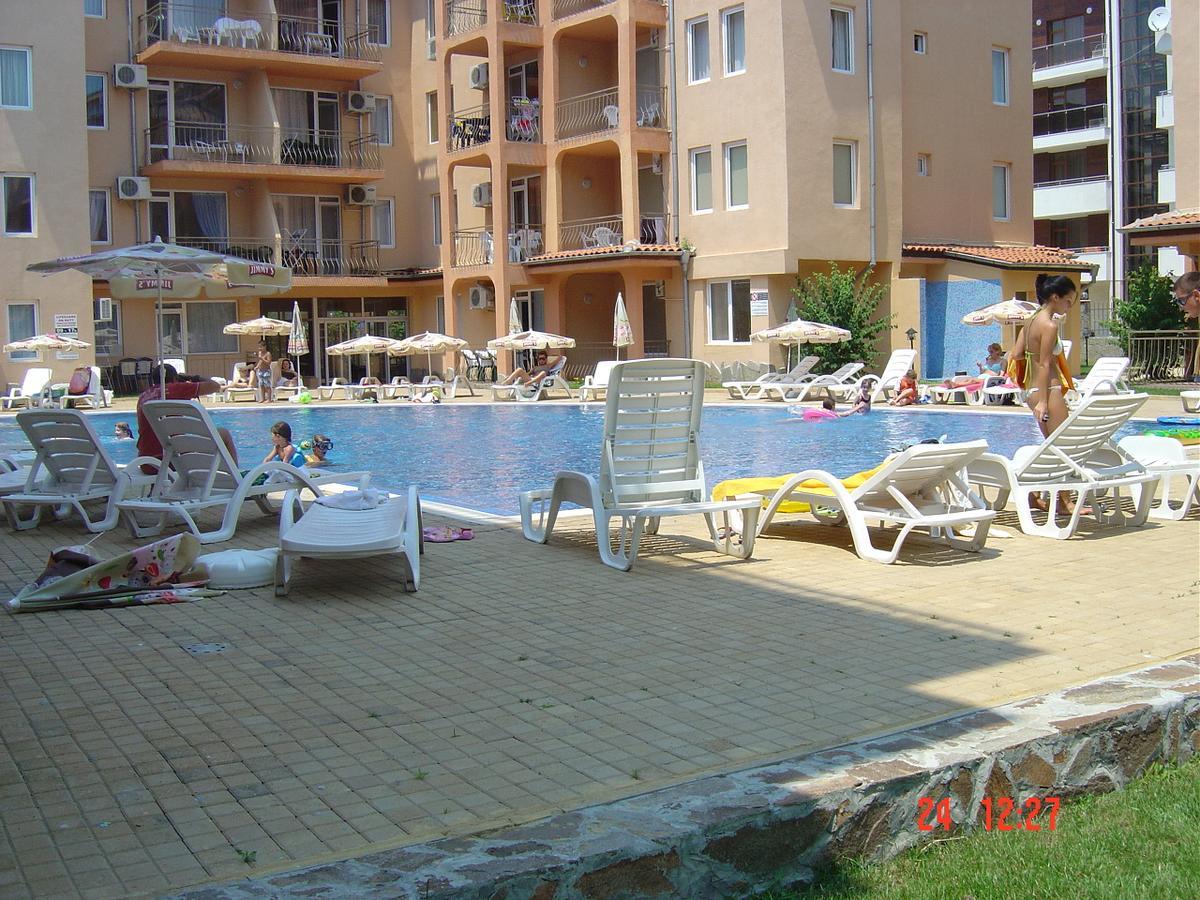 Casa Brava 2 Apartments Sveti Vlas Esterno foto