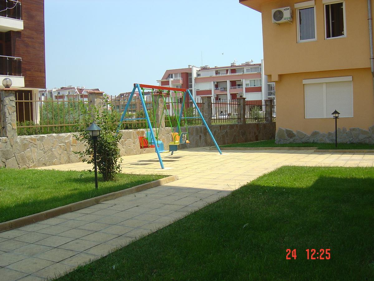 Casa Brava 2 Apartments Sveti Vlas Esterno foto