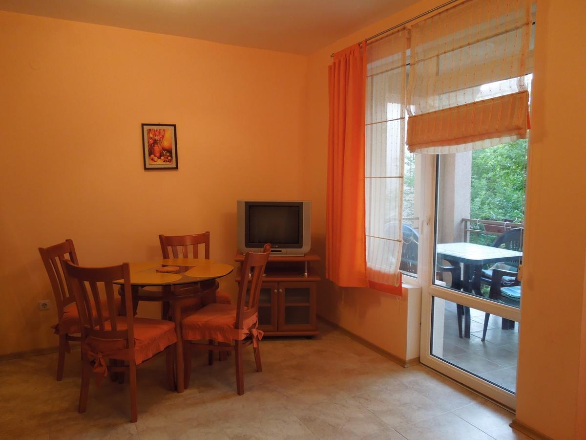 Casa Brava 2 Apartments Sveti Vlas Esterno foto