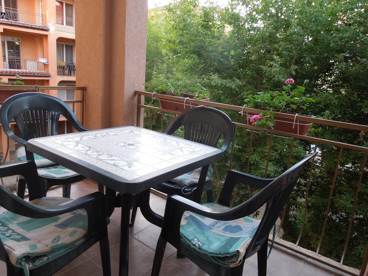 Casa Brava 2 Apartments Sveti Vlas Esterno foto
