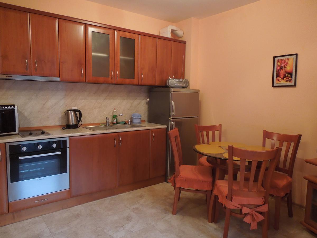 Casa Brava 2 Apartments Sveti Vlas Esterno foto