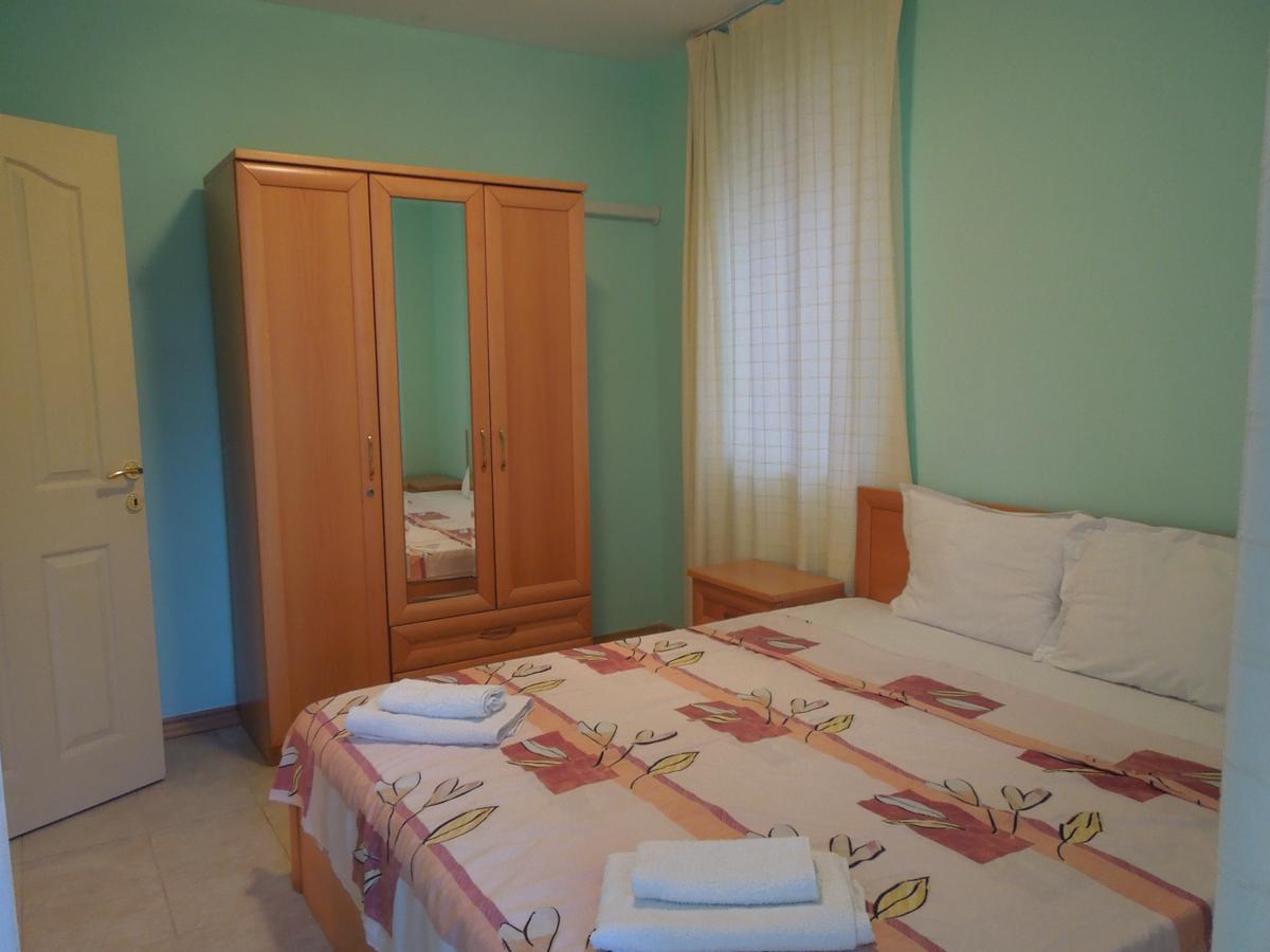 Casa Brava 2 Apartments Sveti Vlas Esterno foto