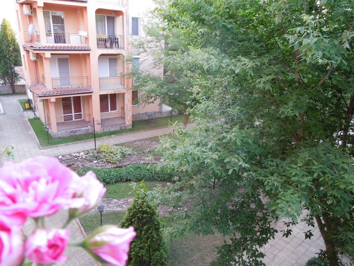Casa Brava 2 Apartments Sveti Vlas Esterno foto